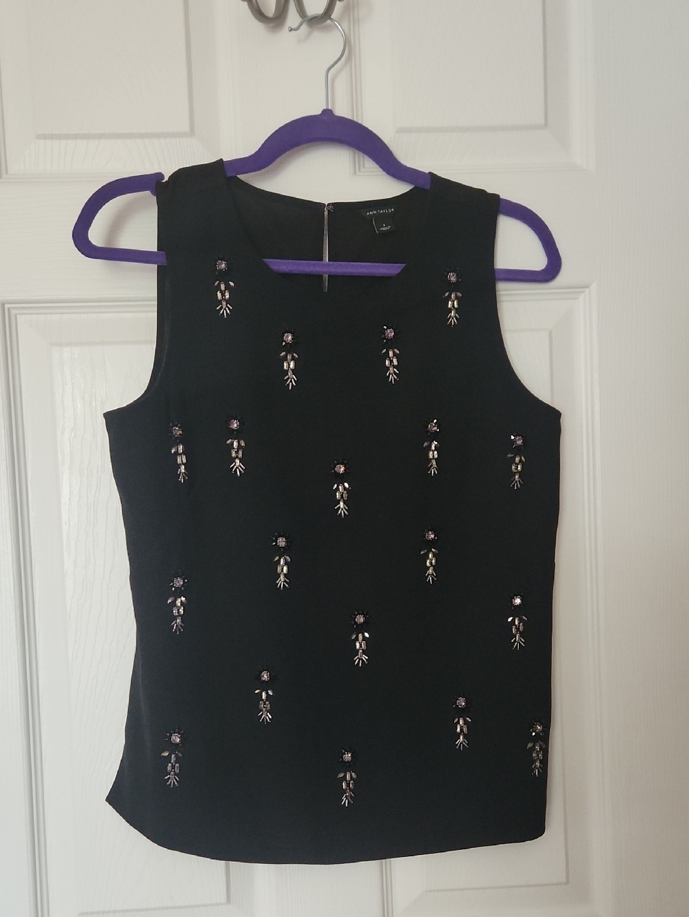 Ann Taylor Black Embellished Sleeveless Shell